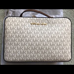 Michael Kors NWT Crossbody bag